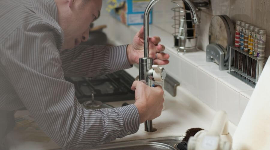 Local tankless water heater installation in Simon, WV